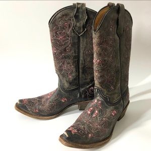 Corral cowgirl boots size 5